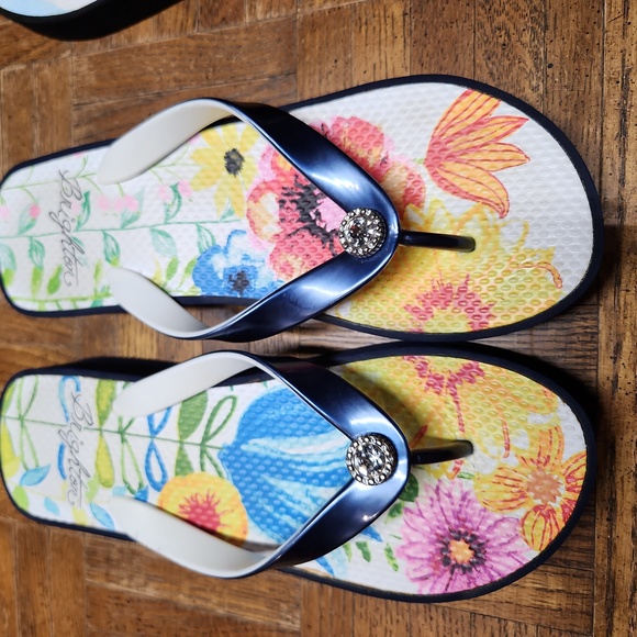 2 pairs Brighton Flip-flops - Picture 4 of 6